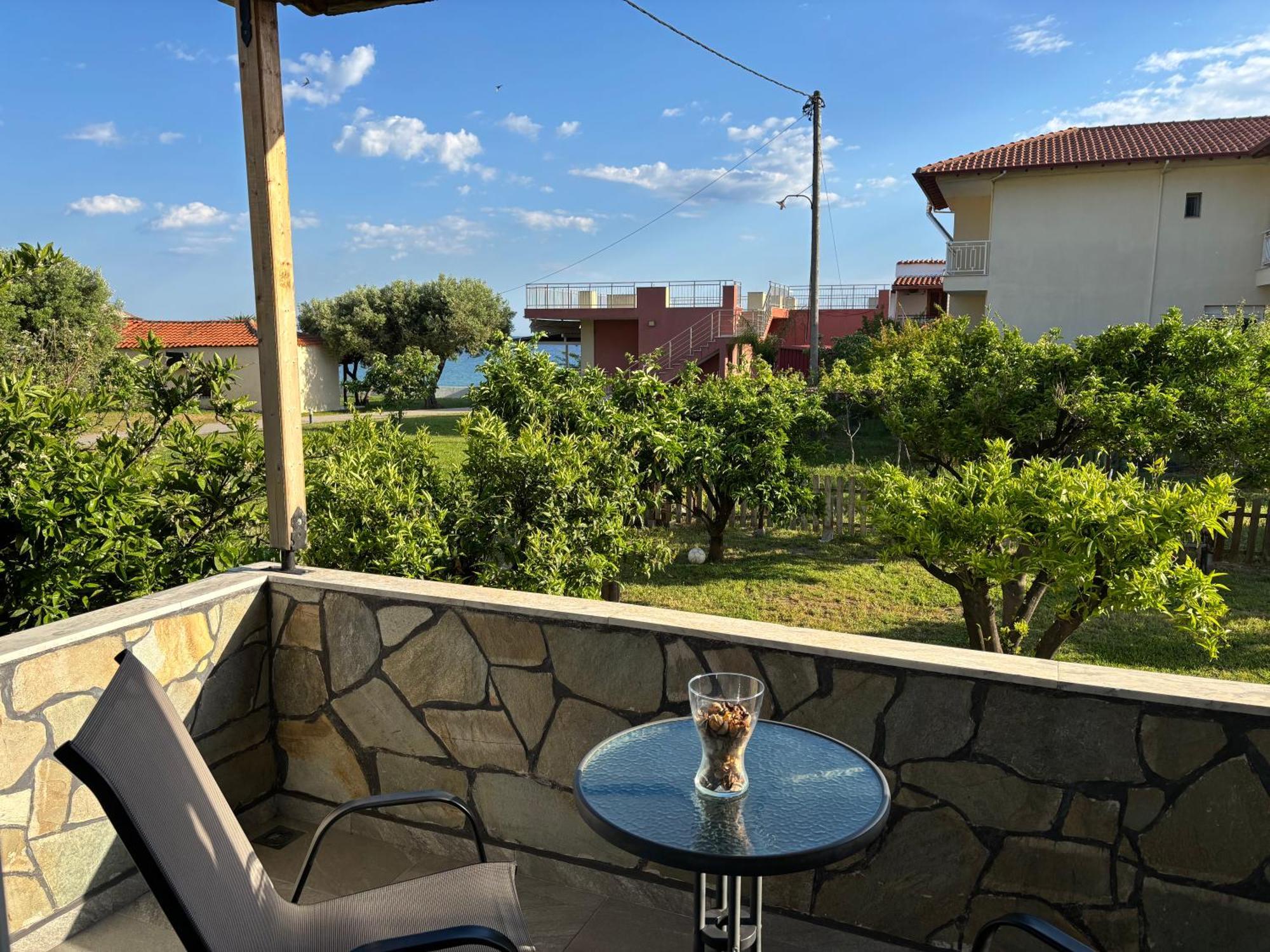 Sofia Guesthouse Nea Skioni Exterior photo